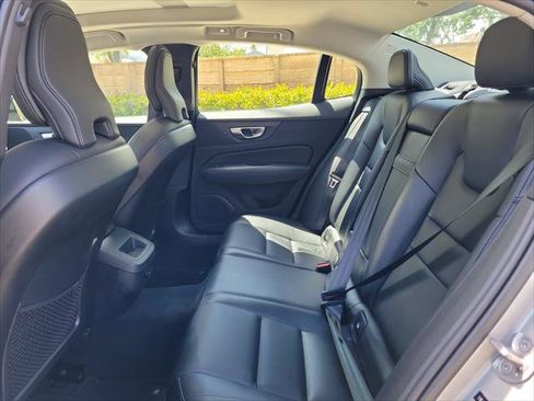 Used 2024 Volvo S60 B5 Core FWD image 16