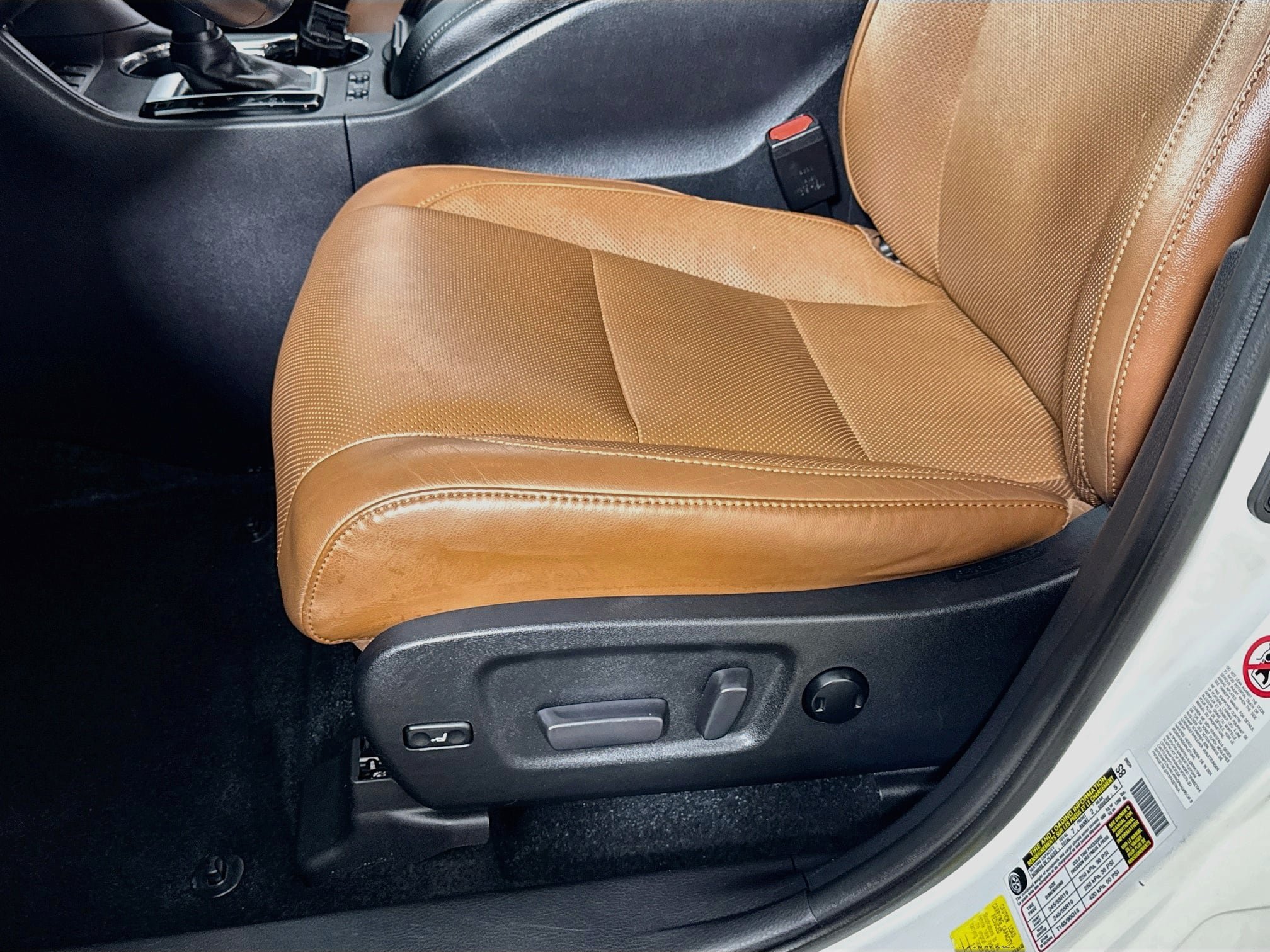 Used 2019 Toyota Highlander Limited Platinum w/ Carpet Mat Package (TMS) AWD/4WD image 23