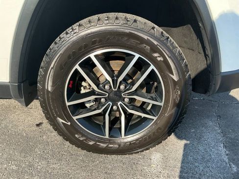 Used 2021 Jeep Grand Cherokee Trailhawk image 37