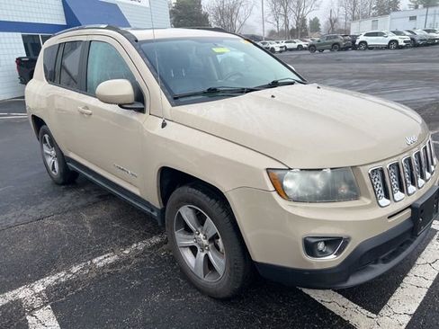 Used 2017 Jeep Compass High Altitude image 2