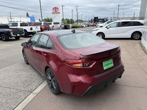 Used 2024 Toyota Corolla XSE FWD image 4