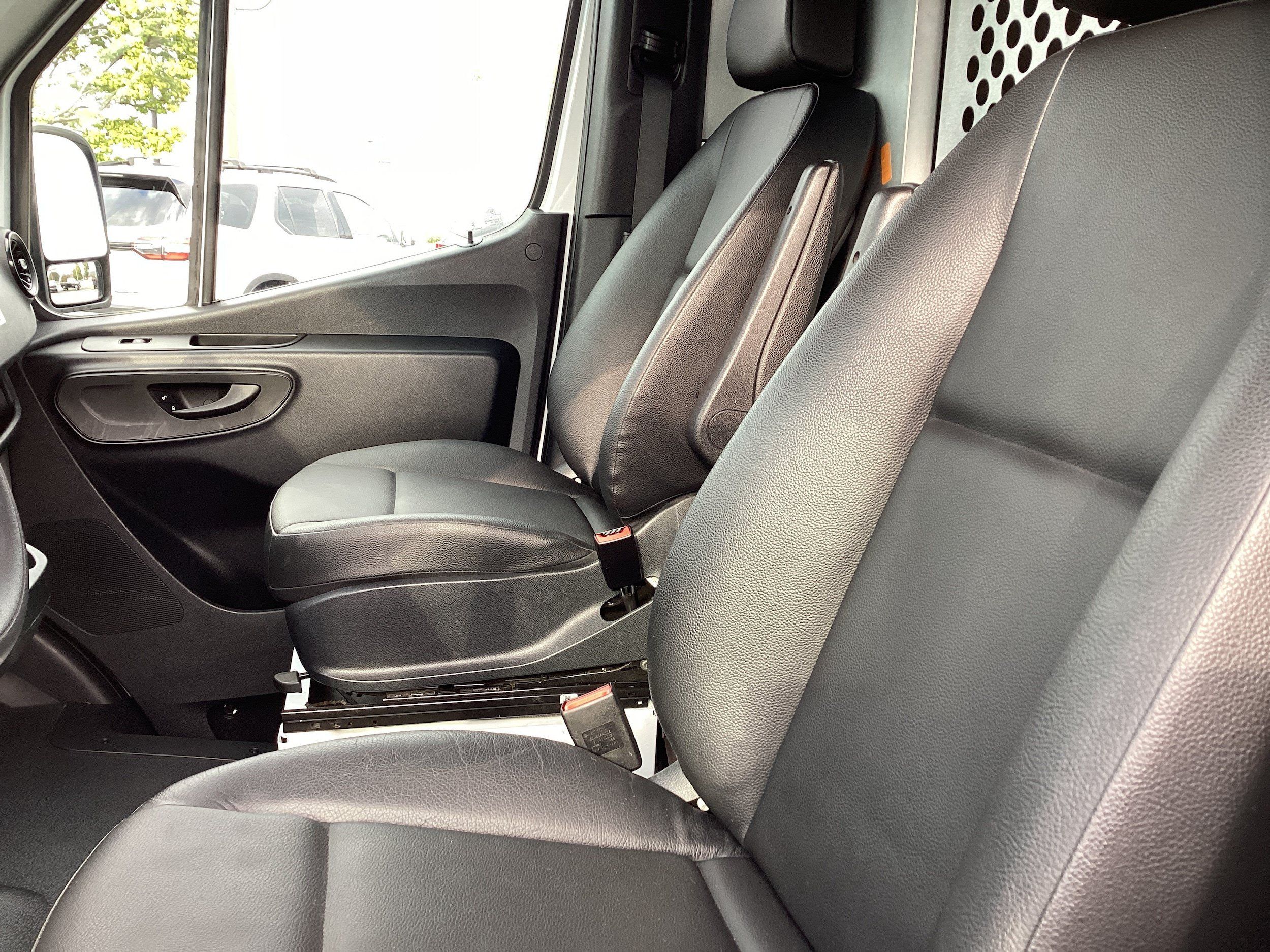 Used 2024 Mercedes-Benz Sprinter 2500 w/ Acoustic Package image 12