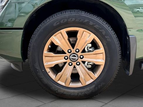 Certified 2024 Nissan Titan SV w/ SV Bronze Edition Package RWD image 10