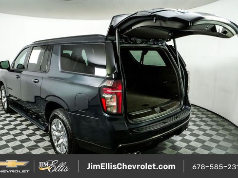 Certified 2022 Chevrolet Suburban Z71 w/ Off-Road Capability Package AWD/4WD image 33