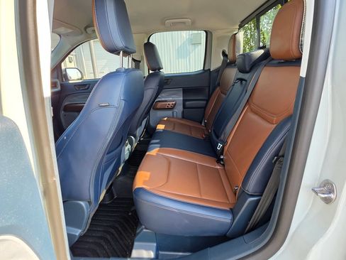 Used 2023 Ford Maverick Lariat w/ Lariat Luxury Package AWD/4WD image 33