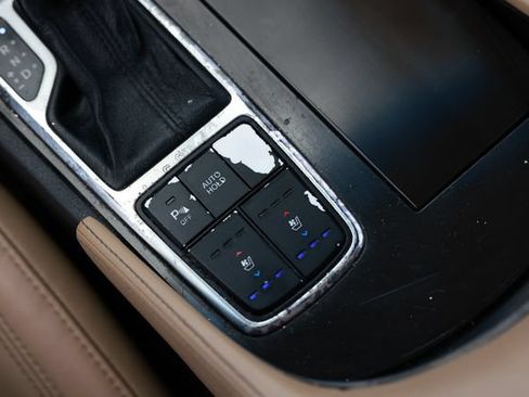 Used 2016 Hyundai Azera Limited FWD image 45