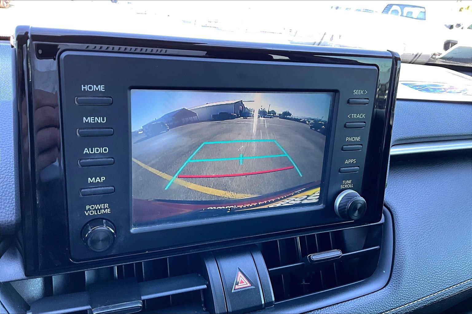 Used 2019 Toyota RAV4 LE w/ Carpet Mat Package FWD image 22