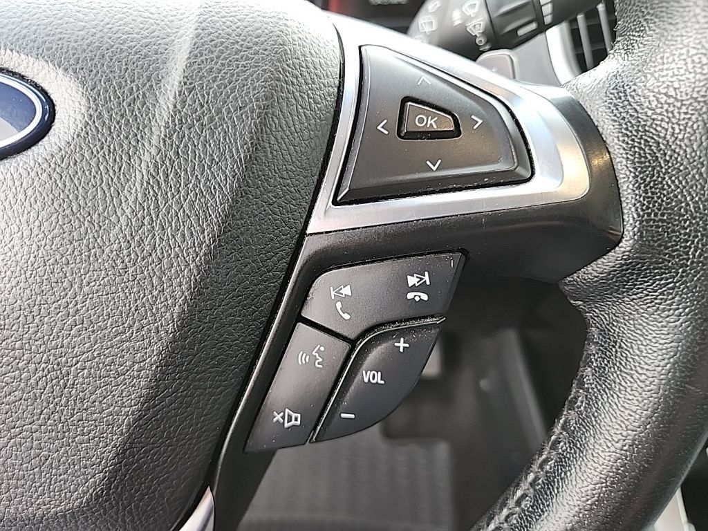 Used 2020 Ford Edge SEL AWD/4WD image 14