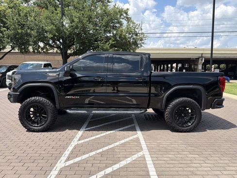 Used 2023 GMC Sierra 1500 AT4X AWD/4WD image 2