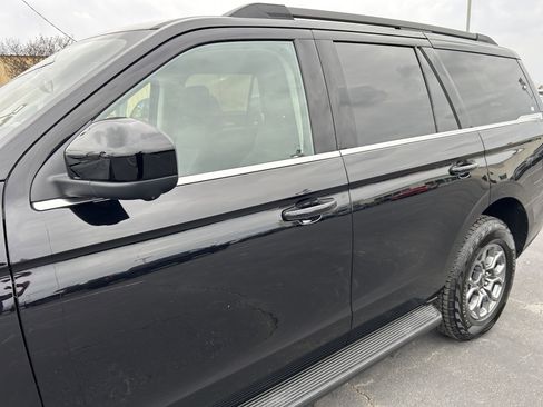 Used 2025 Ford Expedition Active image 28