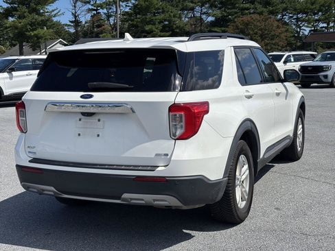 Used 2020 Ford Explorer XLT w/ Equipment Group 202A AWD/4WD image 13