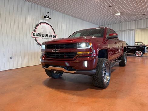 Used 2017 Chevrolet Silverado 1500 LT w/ All Star Edition image 5