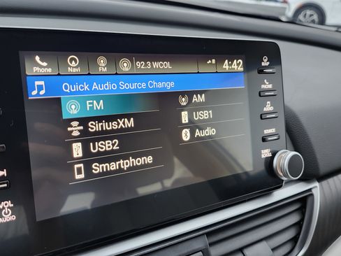 Used 2020 Honda Accord Touring image 8