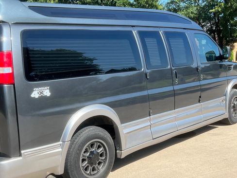 Used 2016 GMC Savana 2500 Extended image 8