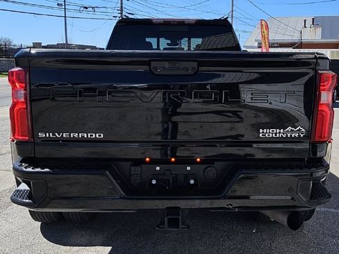 Used 2022 Chevrolet Silverado 3500 High Country image 4