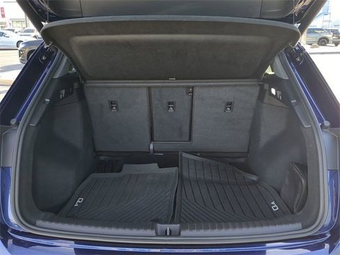 Used 2023 Audi Q4 e-tron Premium w/ Convenience Package image 9