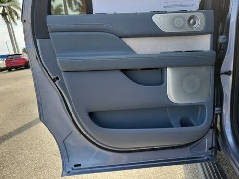 Certified 2022 Lincoln Navigator L Black Label image 16