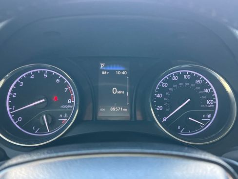 Used 2019 Toyota Camry SE FWD image 24