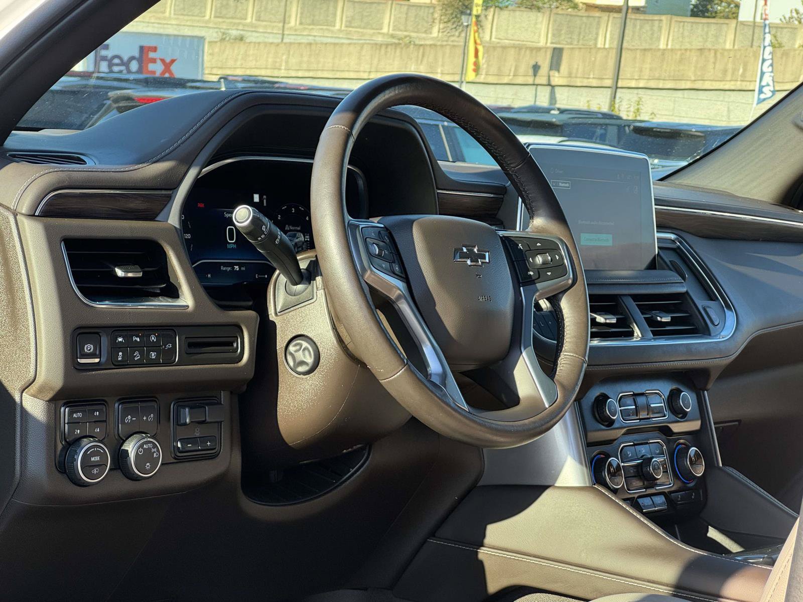 Used 2022 Chevrolet Tahoe Z71 w/ Z71 Off-Road Package AWD/4WD image 11