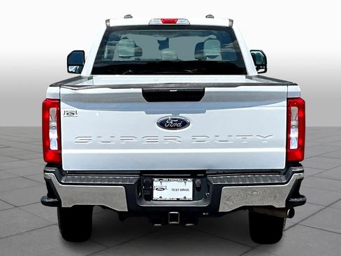 Used 2024 Ford F250 XL w/ XL Chrome Package image 4
