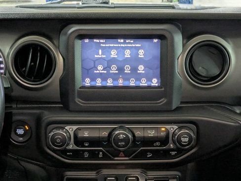 Used 2020 Jeep Wrangler Sport AWD/4WD image 20