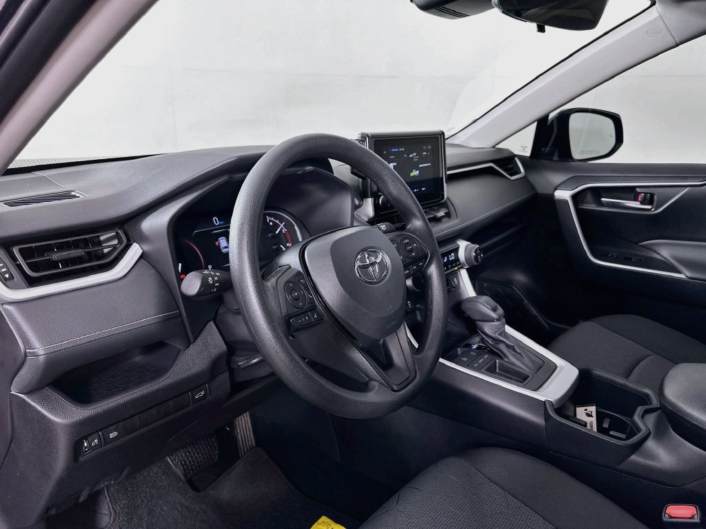 Certified 2025 Toyota RAV4 XLE w/ Convenience Package FWD image 9