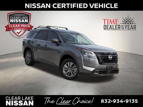 Certified 2025 Nissan Pathfinder SV w/ SV Premium Package FWD image 1