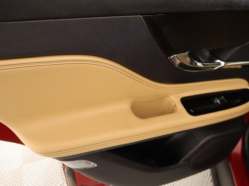 Used 2020 Lincoln Corsair Reserve w/ Equipment Group 201A image 18