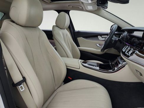 Used 2022 Mercedes-Benz E 350 Sedan image 25