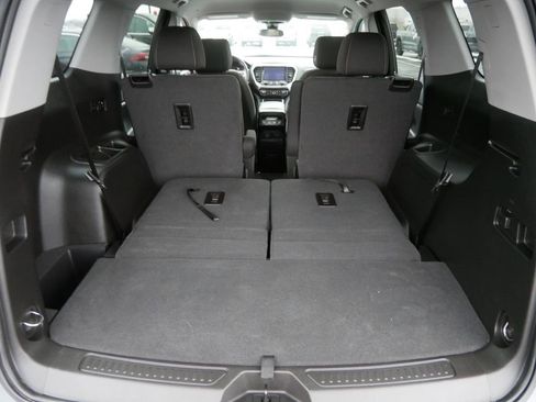 Certified 2023 GMC Acadia SLE w/ Driver Convenience Package image 8