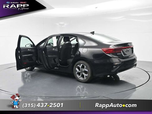 Used 2020 Kia Forte LXS FWD image 29