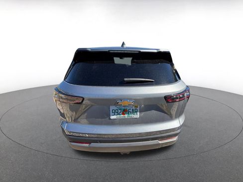 Used 2025 Chevrolet Equinox LT image 6