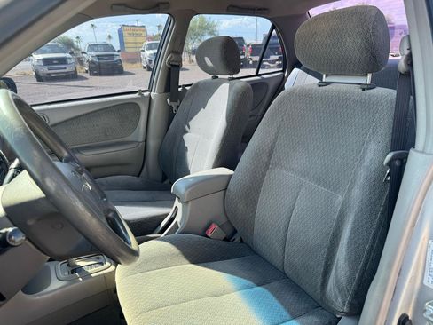Used 2002 Toyota Corolla CE FWD image 28