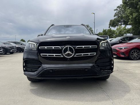 Used 2023 Mercedes-Benz GLS 580 4MATIC image 2
