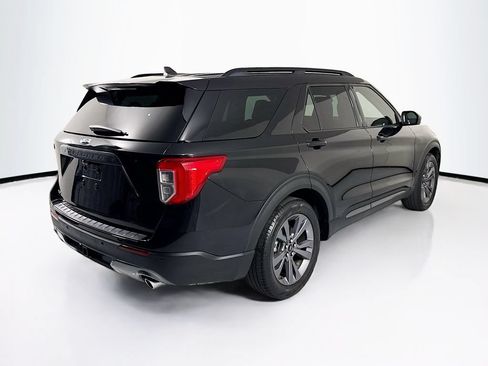 Used 2023 Ford Explorer XLT w/ Equipment Group 202A RWD image 5