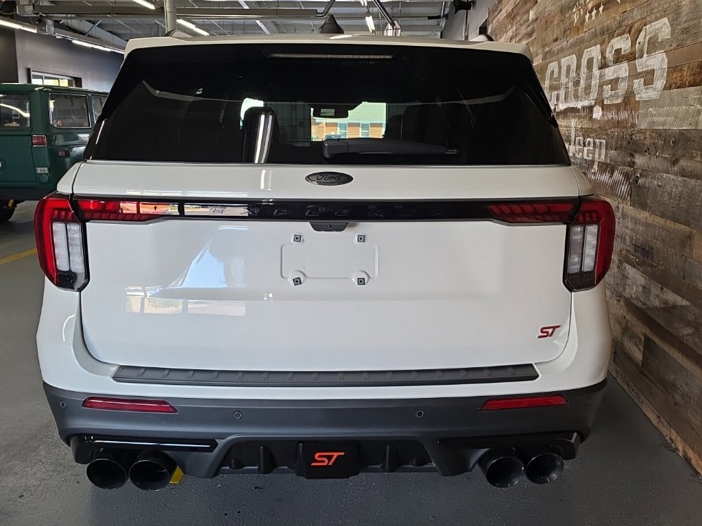 Used 2025 Ford Explorer ST w/ Sun And Sound Package AWD/4WD image 5