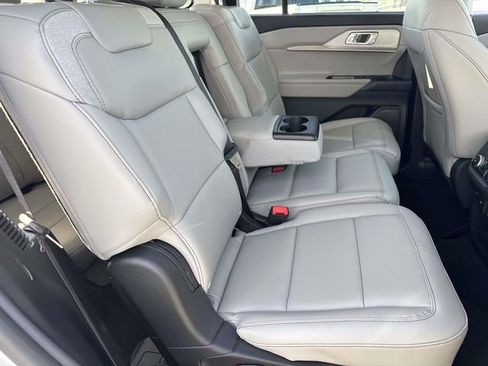 New 2026 Ford Explorer Active w/ Active Comfort Package image 12