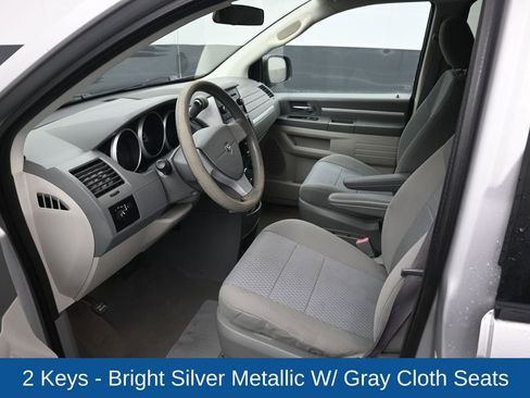 Used 2010 Dodge Grand Caravan SE w/ Climate Group FWD image 9
