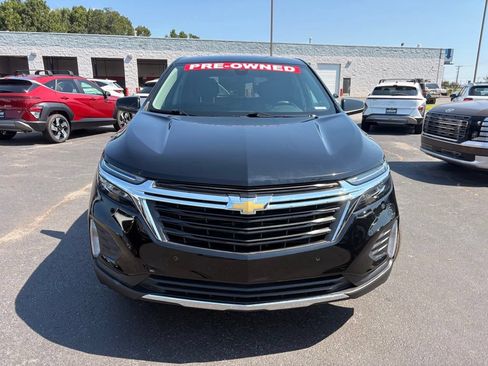 Used 2023 Chevrolet Equinox LT w/ Driver Convenience Package AWD/4WD image 2