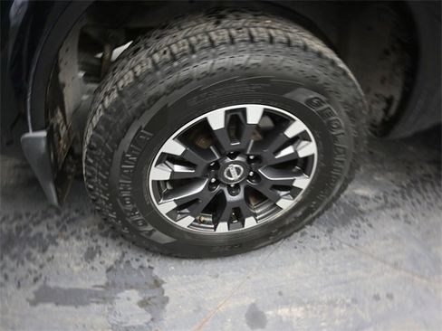 Used 2019 Nissan Titan PRO-4X w/ Pro-4x Utility Package image 10