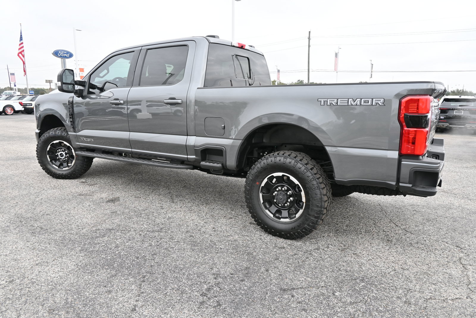 New 2026 Ford F250 Platinum w/ Tremor Off-Road Package AWD/4WD image 7