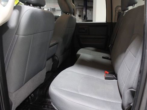 Used 2018 RAM 1500 Express image 21