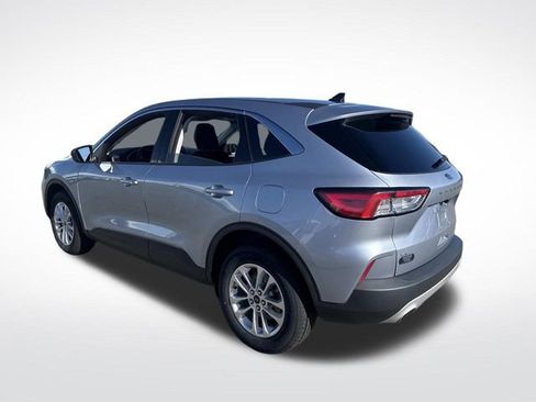 Certified 2022 Ford Escape SE image 3