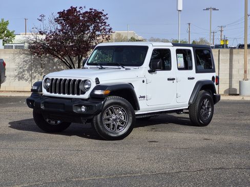 Used 2025 Jeep Wrangler Unlimited Sport AWD/4WD image 1