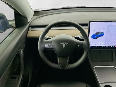 Used 2021 Tesla Model Y Long Range AWD/4WD image 17