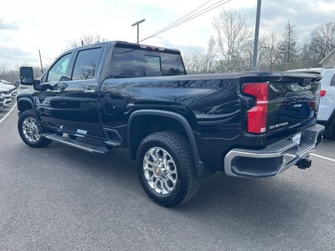 Used 2025 Chevrolet Silverado 2500 LTZ w/ LTZ Premium Package image 34