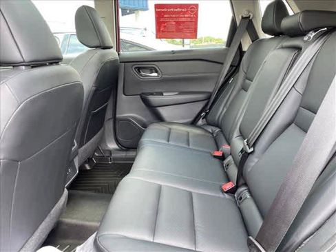 Used 2024 Nissan Rogue SV w/ SV Premium Package FWD image 12