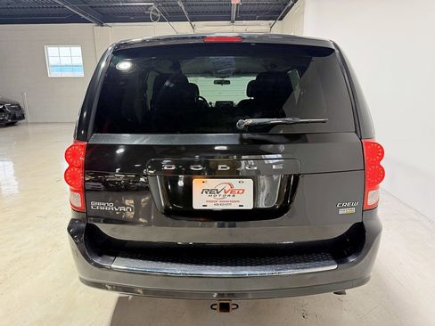 Used 2017 Dodge Grand Caravan Crew image 6