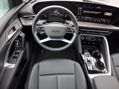 Certified 2025 Audi Q5 Premium w/ Premium Plus AWD/4WD image 12