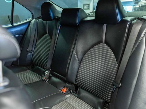Used 2021 Toyota Camry SE w/ Carpet Mat Package (TMS) FWD image 12